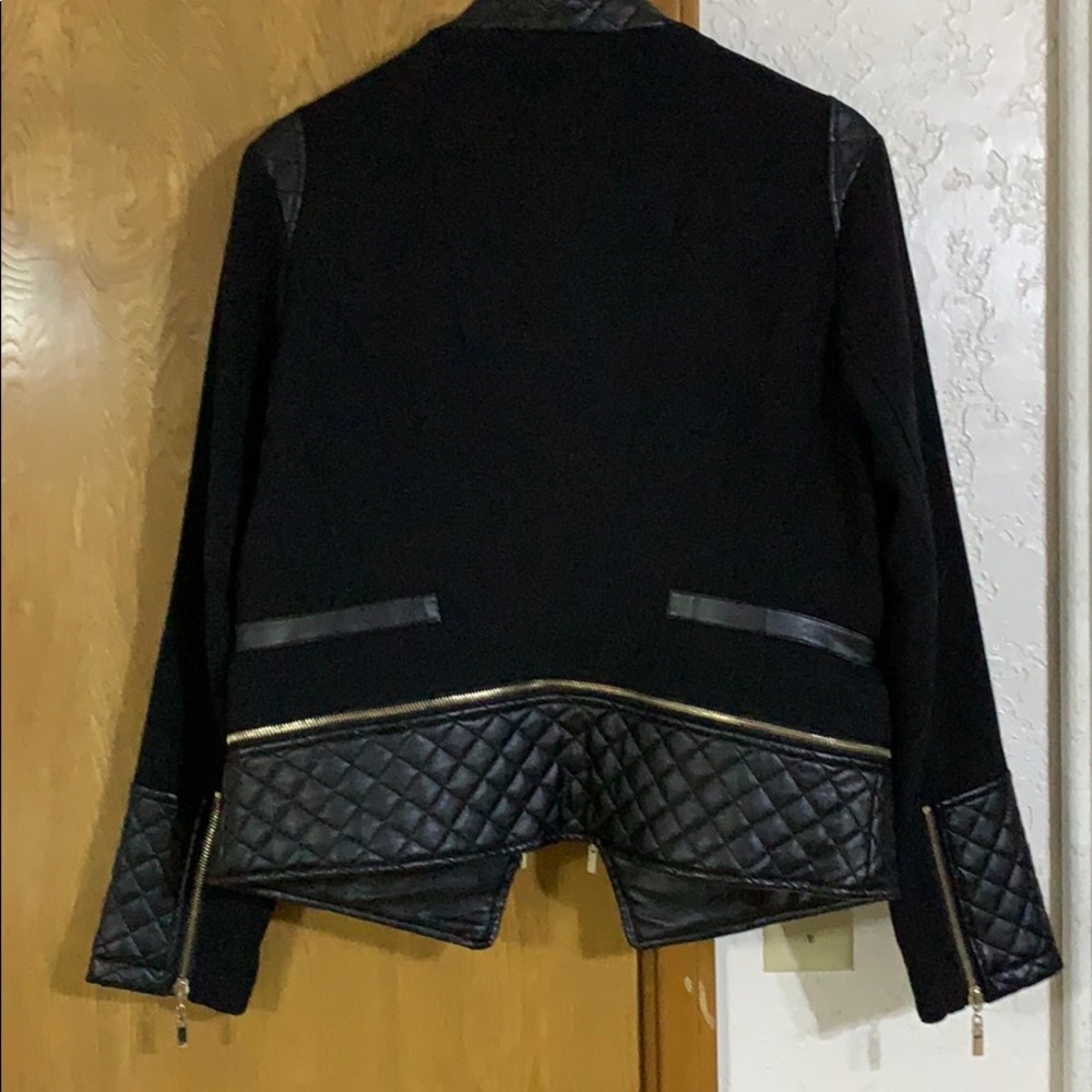 Black jacket - Picture 5 of 8